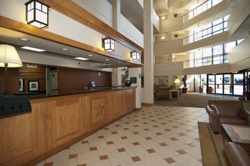 H I Express & Suites San Antonio Medical-Six Flags Экстерьер фото