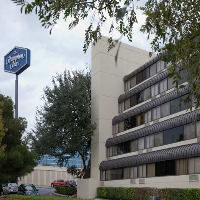 H I Express & Suites San Antonio Medical-Six Flags Экстерьер фото